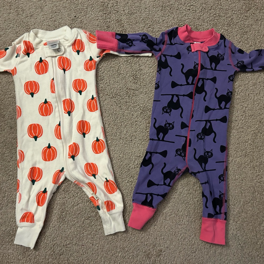 Hanna Andersson 3-6 Halloween Fall Onesie Pajama
Bundle